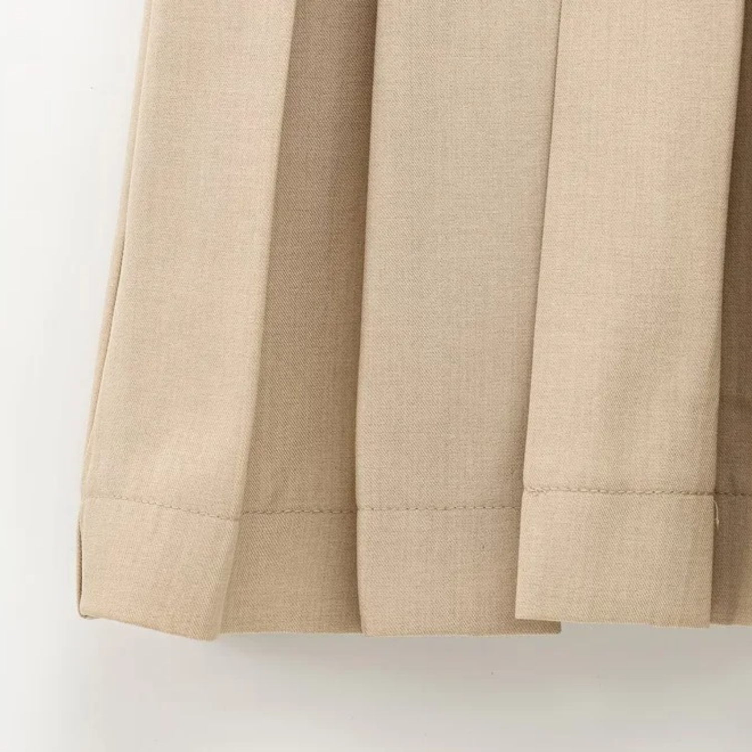 Selena | Sleeveless V-Neck Mini Dress with Front Button & Pleated Design
